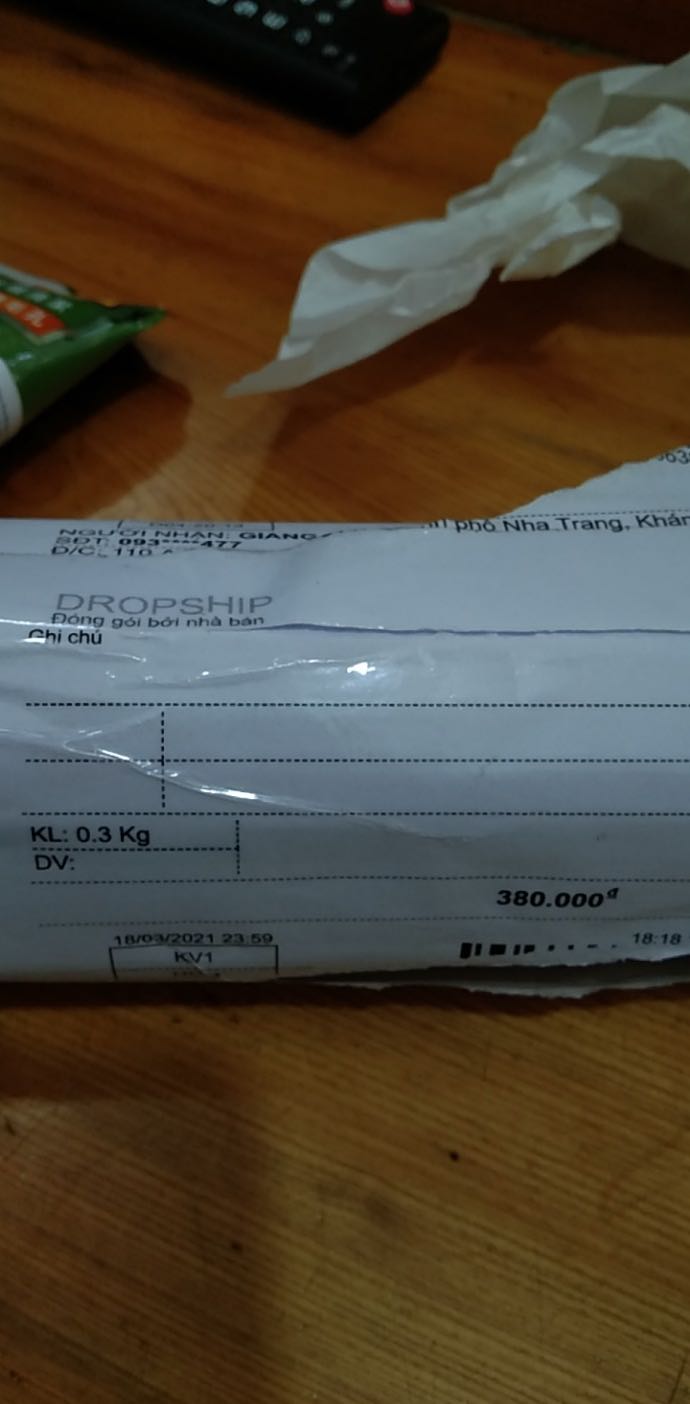 Mình khá thất vọng về tiki và shop vì mình đã mua rất nhiều đơn hàng và tin tưởng. Nhưng có sự nhầm lẩn gì ở đây khi shop chỉ giao 1 tuýt sửa rửa mặt nhưng lại giá 380k ? Nhân viên mình không biết đã nhận nhưng không kiểm tra trước. Làm ăn gì mà kì cục vậy tiki ? Mình đặt 2 tuýt mà ? Mình không có cách nào liên hệ phản hồi mong tiki có câu trả lời sớm nhất cho mình. Về sản phẩm mình từ chối đánh giá!