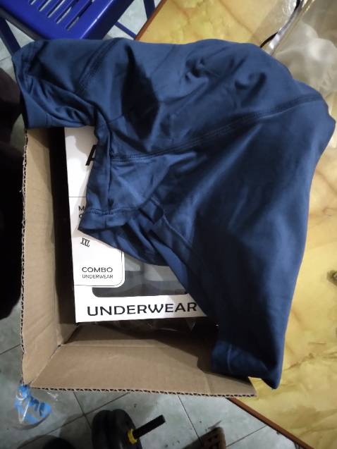 Tiki giao nhanh miễn bàn, chất liệu vải khá là ok