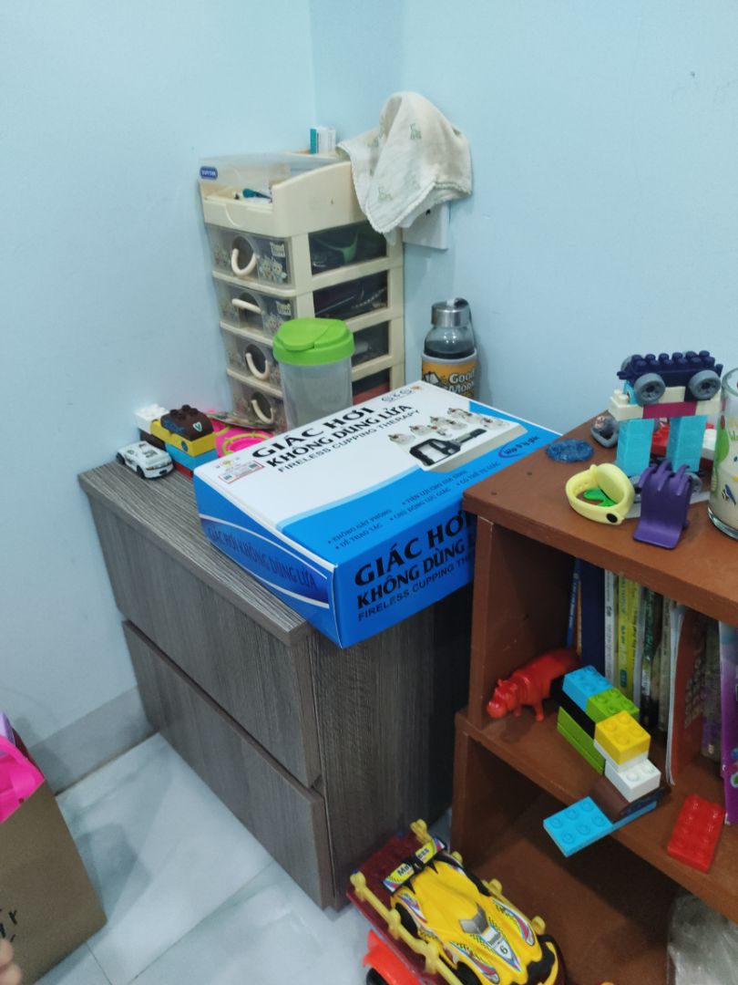 Hàng giao nhanh, chắc chắn, không như hàng Trung Quốc mấy chục nghìn 1 bộ. Hi vọng, bền, xài được lâu. Đáng đồng tiền.