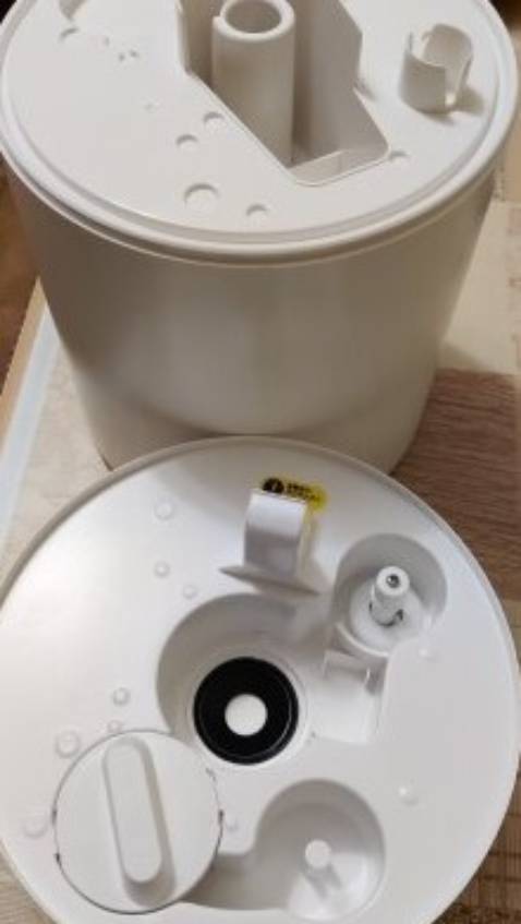 Máy rất ổn, chạy êm không có tiếng động, mùa hè dùng thì rất tốt, tạo độ ẩm và máy còn có chức năng lọc không khí nên thấy lúc nào cũng tươi mát, đánh giá cao chiếc máy này, nên mua Máy rất ổn, chạy êm không có tiếng động, mùa hè dùng thì rất tốt, tạo độ ẩm và máy còn có chức năng lọc không khí nên thấy lúc nào cũng tươi mát, đánh giá cao chiếc máy này, nên mua