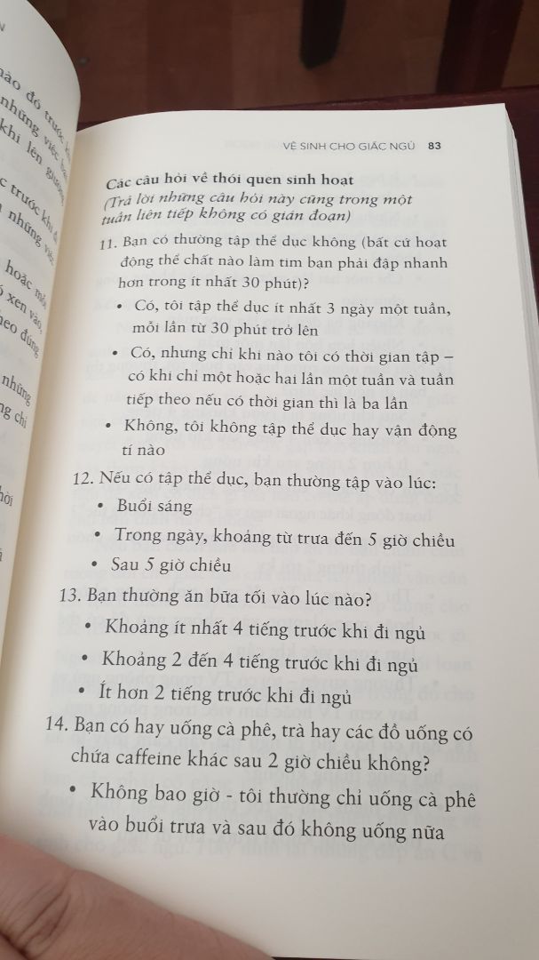 sách bìa đẹp.viết chữ cũng rõ ràng.noi dung noi ve giac ngủ.day cung là 1 van de can thiet doi voi moi nguoi.moi ng nen mua sách