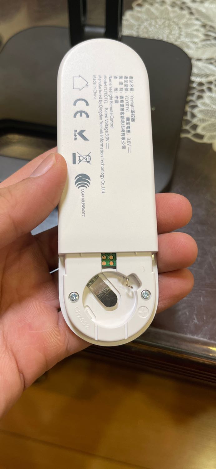 Đèn đẹp, kết nối tốt điều khiển mượt mà.
Shop giao thiếu pin remote