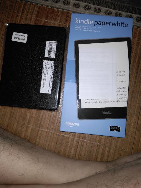 Hàng tốt, đúng mô tả, quà tặng đầy đủ. Đây là lần đầu tiên mình sử dụng kindle trải nghiệm quá tuyệt khi mình có thể vừa nằm trên giường vừa đọc được sách, shop cũng tặng cho một cái bao da nữa, mình trừ 1 sao vì bên ship chậm mất một ngày. Hàng tốt, đúng mô tả, quà tặng đầy đủ. Đây là lần đầu tiên mình sử dụng kindle trải nghiệm quá tuyệt khi mình có thể vừa nằm trên giường vừa đọc được sách, shop cũng tặng cho một cái bao da nữa, mình trừ 1 sao vì bên ship chậm mất một ngày.