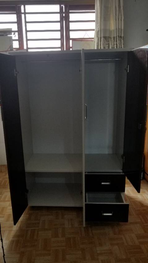 Kiểu dáng mặc dù có sai lệch so với hình ảnh minh họa nhưng chất lượng ổn