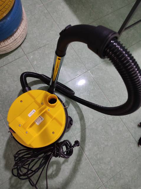 Máy dùng ổn hút sạch
Tuy nhiên hút nước lau sàn và chế độ hút ghế nệm thì chưa được vừa ý lắm