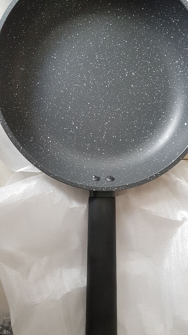 chảo dễ lắp ráp, cầm vừa tay, nhà 2 người nấu thoải mái