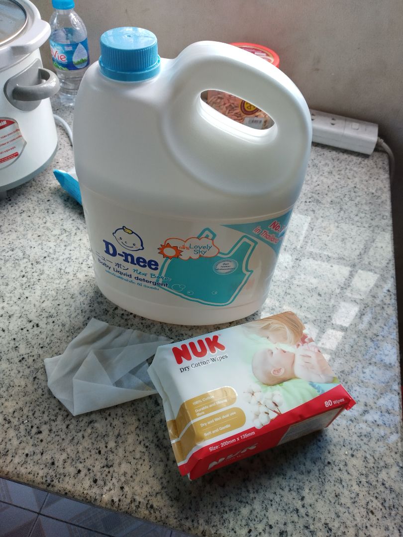 hàng giao nhanh, hàng chất lượng thái lan 100% xịn sò, nvgh không gọi cho mình xuống lấy, phải làm phiền người nhà xuống lấy, hàng được tặng thêm khăn giấy,cho tất cả 5 sao hàng giao nhanh, hàng chất lượng thái lan 100% xịn sò, nvgh không gọi cho mình xuống lấy, phải làm phiền người nhà xuống lấy, hàng được tặng thêm khăn giấy,cho tất cả 5 sao