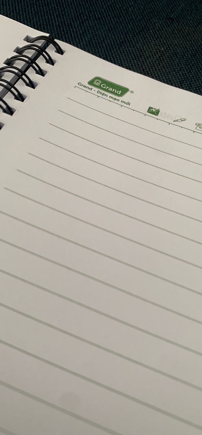 Sổ to dày đẹp như hình. Giấy cũng trắng và dày lắm ạ.