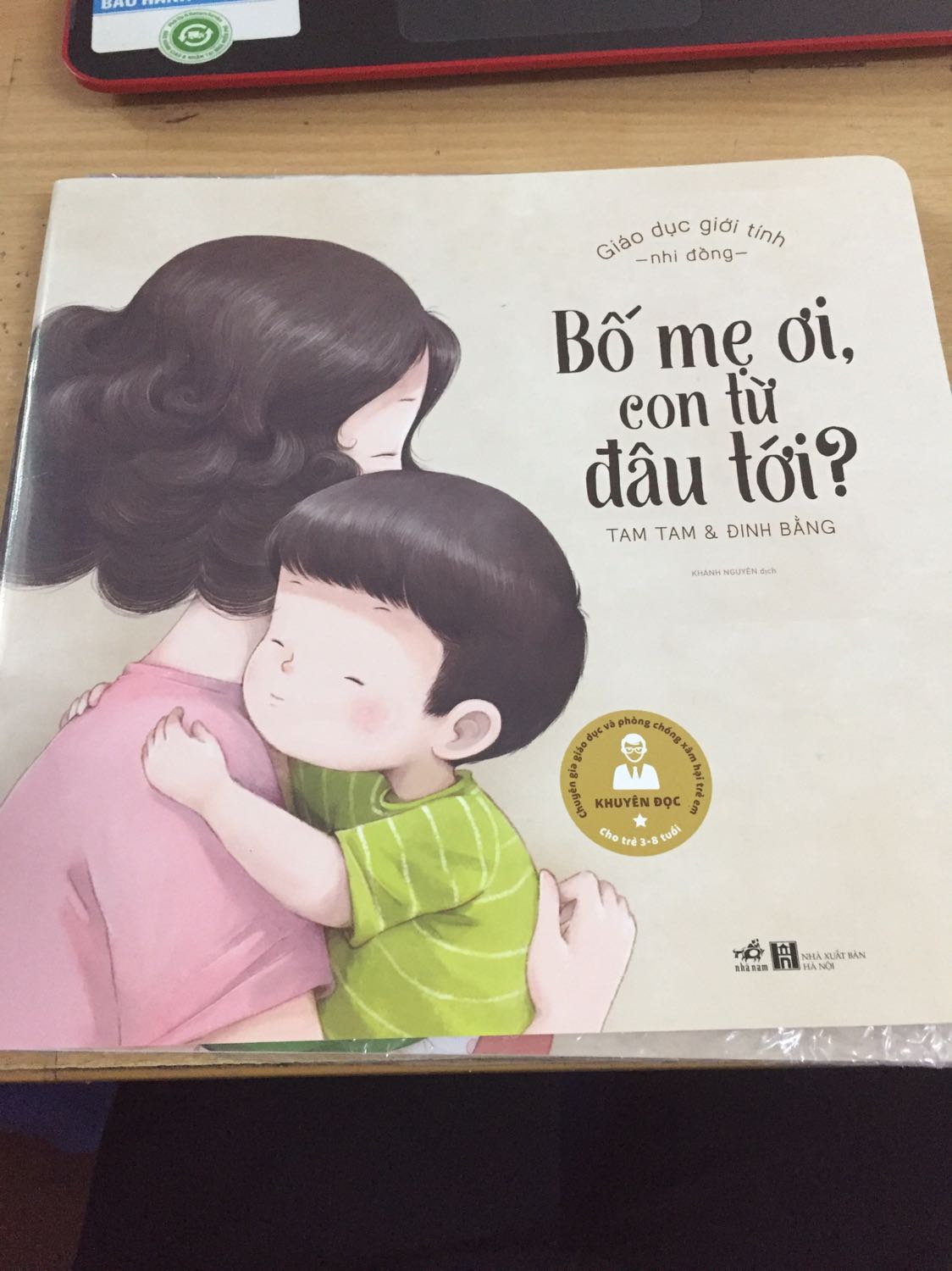 Mình nhận được sách rất nhanh, hôm qua đặt hôm nay đã có rồi. Bé nhà mình rất thích. Nội dung dễ hiểu phù hợp với bé nhà mình 4 tuổi.