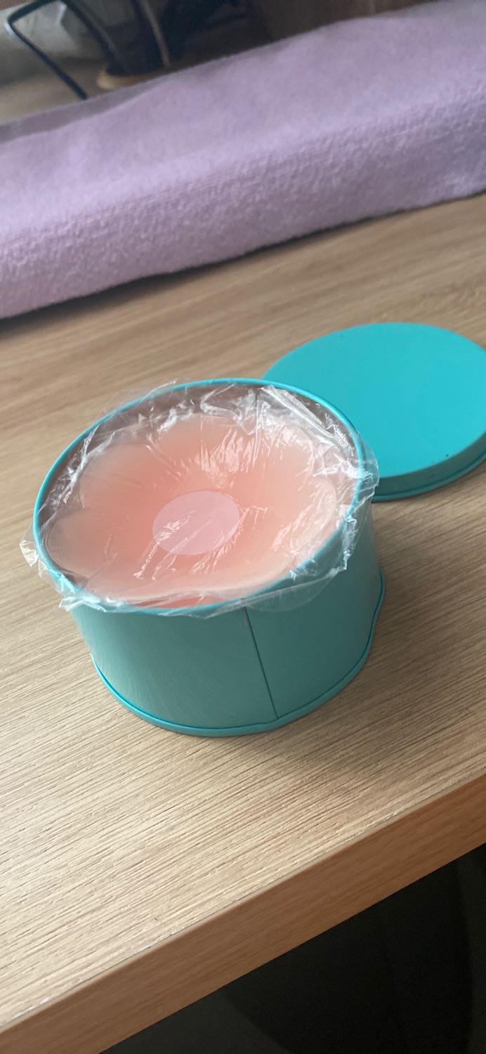 Tự tin váy, áo 2 dây, maxi hay croptop tung tăng du lịch, đi chơi sang chảnh cũng như đi làm hay diện bộ đồ ở nhà cực tiện lợi, gọn gàng nhẹ nhàng lắm luôn ạ