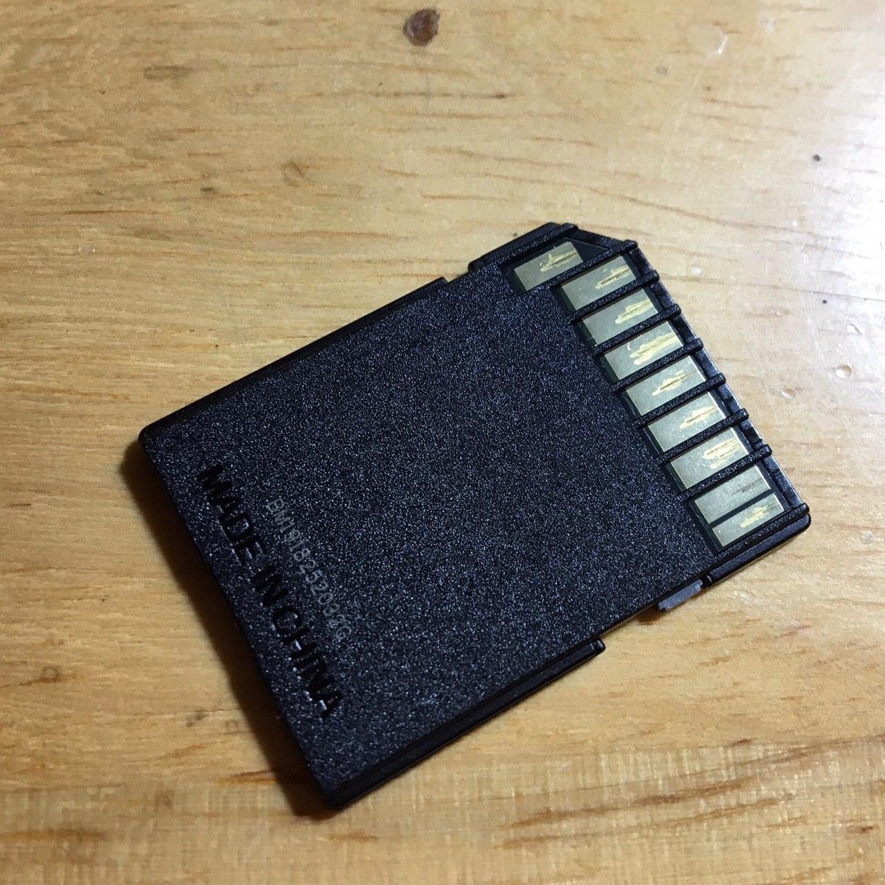 Mình mua dùng cho Sony Nex 6, do không có nhu cầu cao để quay phim, chủ yếu để tối ưu tốc độ chụp (Class 10). Đến hiện tại vẫn sử dụng tốt, không có vấn đề gì.
Thẻ nhận được không giống thẻ mình từng mua, thường sẽ bị rạch để dán tem bảo hành. Mình đã liên hệ với SanDisk và được báo rằng thẻ sẽ được bảo hành bởi người bán, SanDisk không bảo hành trực tiếp. Tiki cũng đã có phản hồi rằng, có vấn đề phát sinh Tiki sẽ chịu trách nhiệm bảo hành cho mình, không cần dán tem nên cũng khá yên tâm.