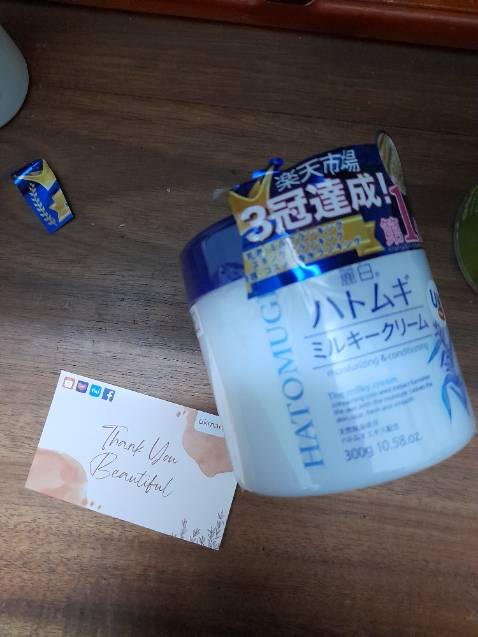 Giao hàng nhanh, đóng gói chắc chắn còn có thiệp xinh . Chất lượng chưa dùng nên chưa rõ