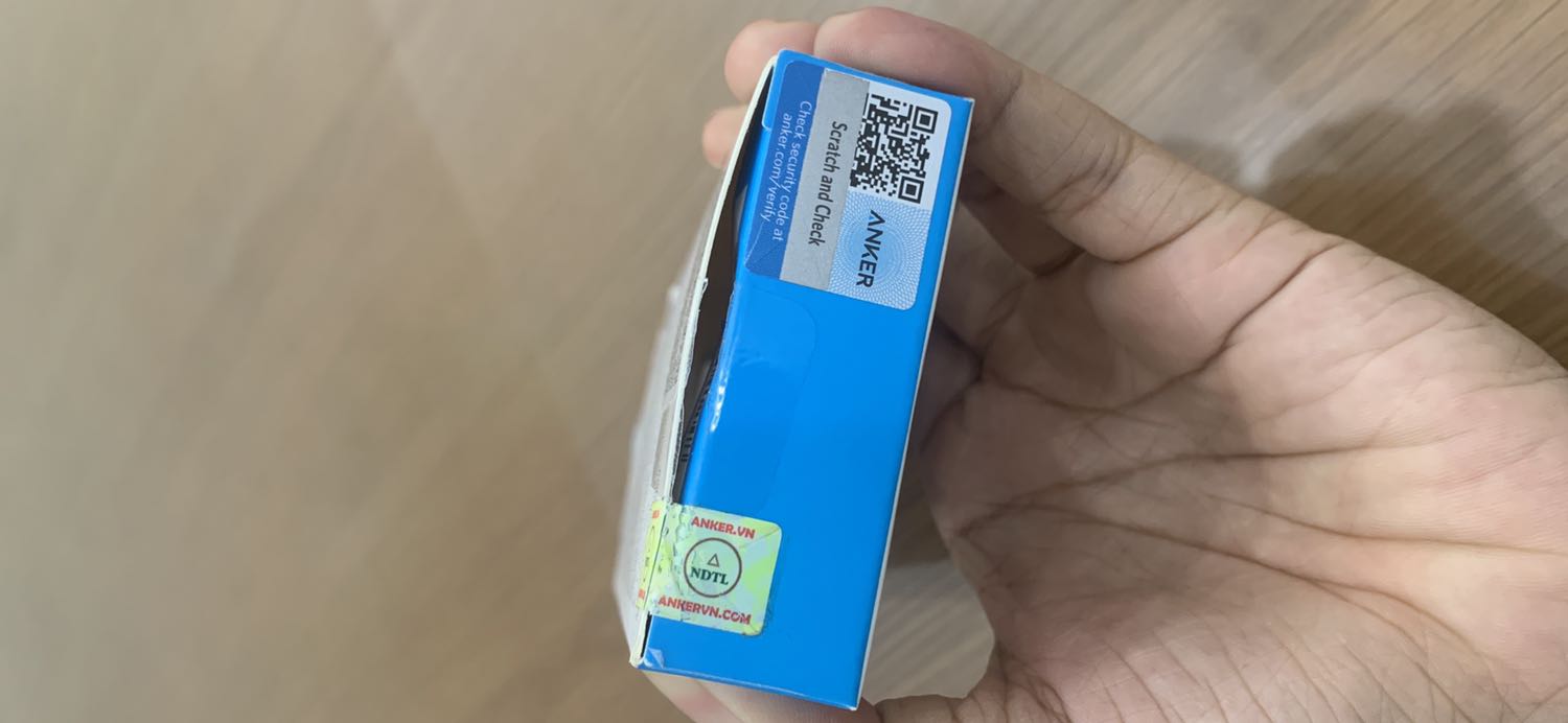 - Hàng đã bóc trước khi gửi được dán lại
- Bọc bên trong đã bị bóc trước khi mở
- Đầu dây sạc cũ đã bị sử dụng
- Tem dán trong dây sạc đã bị bóc
- Dây sạc hơi dơ, cầm vào bị bẩn tay - Hàng đã bóc trước khi gửi được dán lại
- Bọc bên trong đã bị bóc trước khi mở
- Đầu dây sạc cũ đã bị sử dụng
- Tem dán trong dây sạc đã bị bóc
- Dây sạc hơi dơ, cầm vào bị bẩn tay
