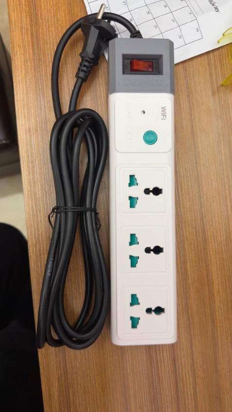 Hàng không đúng với mẫu đăng bán. Không có cổng sạc USB😡 Hàng không đúng với mẫu đăng bán. Không có cổng sạc USB😡
