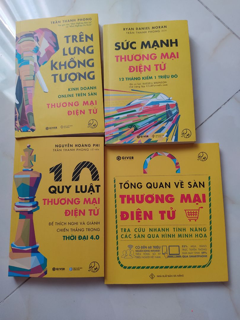 chân thành cảm ơn anh Trần Thanh Phong về những chia sẻ rất thực tế.
bộ sách "cầm tay chỉ việc" về kinh doanh online trên sàn TMDT ai cũng nên đọc khi bắt đầu khởi nghiệp online.
đóng gói cẩn thận, giao hàng nhanh. cảm ơn Tiki!
