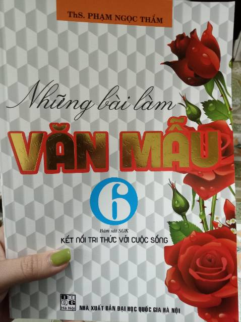 Gửi hàng nhanh, sách đúng loại