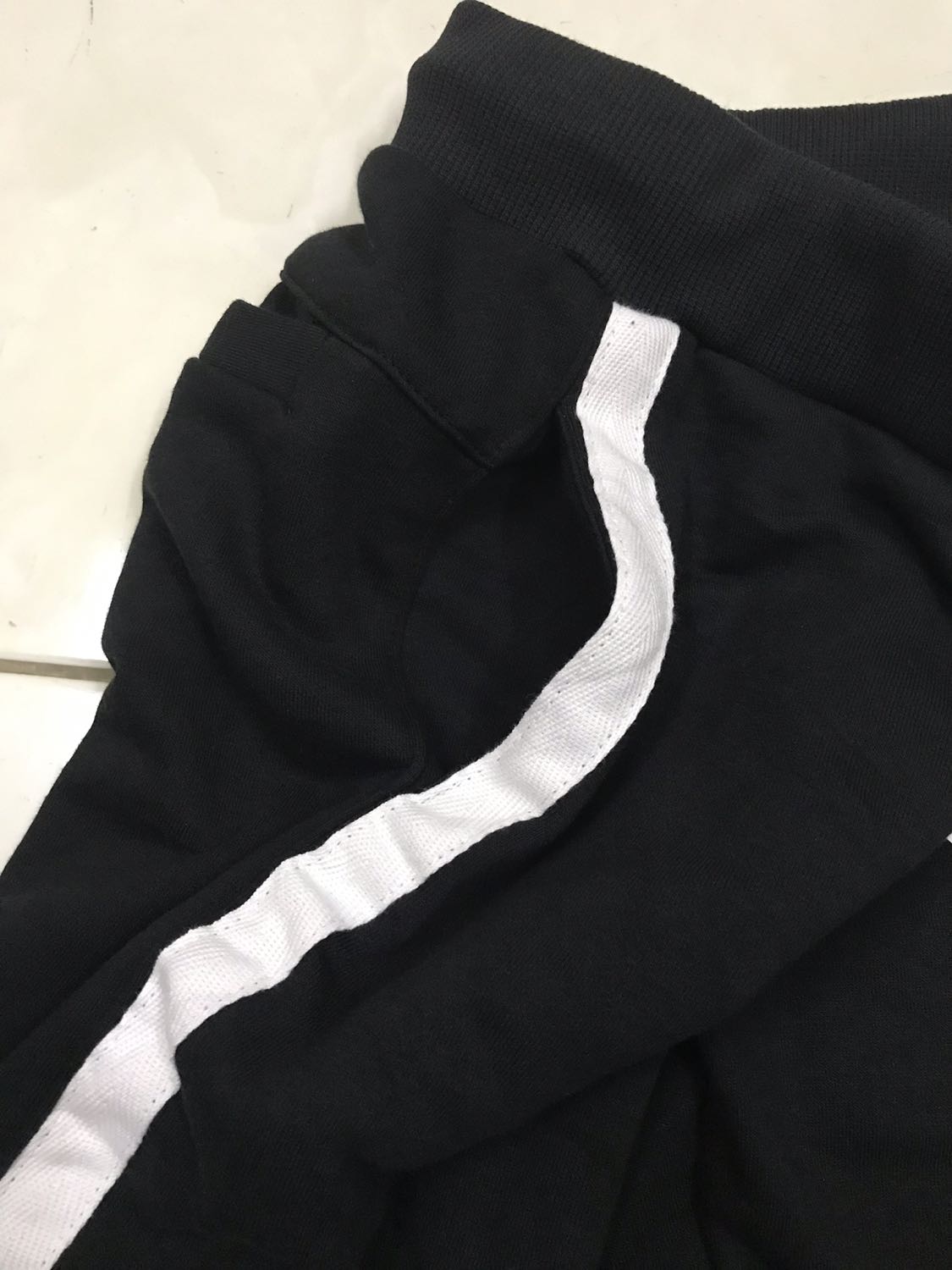 Mình đã order 2 lần, rất tuyệt, giao hàng nhanh, sản phẩm thì đúng với tiền bỏ ra, chat vải ổn, đúng hình ảnh mẫu, sẽ ủng hộ tiếp nhe shop ^^ Mình đã order 2 lần, rất tuyệt, giao hàng nhanh, sản phẩm thì đúng với tiền bỏ ra, chat vải ổn, đúng hình ảnh mẫu, sẽ ủng hộ tiếp nhe shop ^^