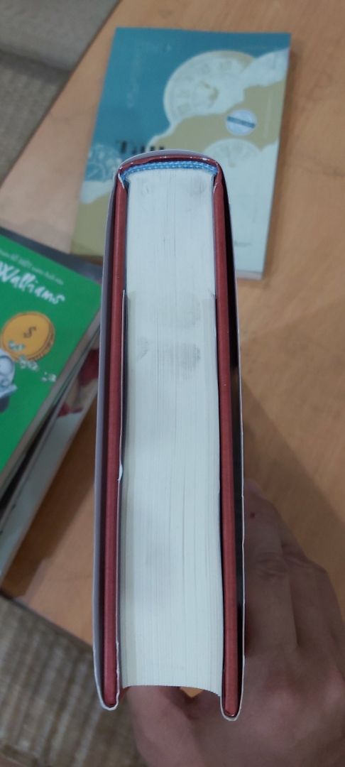 biết là sách giảm giá nhưng ko có nghĩa là giao cho khách hàng sách rách và kém chất lượng,nhiều lần bị nhận sách kém chất lượng,móp méo,rách .đã góp ý cho tiki nhiều lần nhưng vẫn bị lặp lại là sao nhỉ?