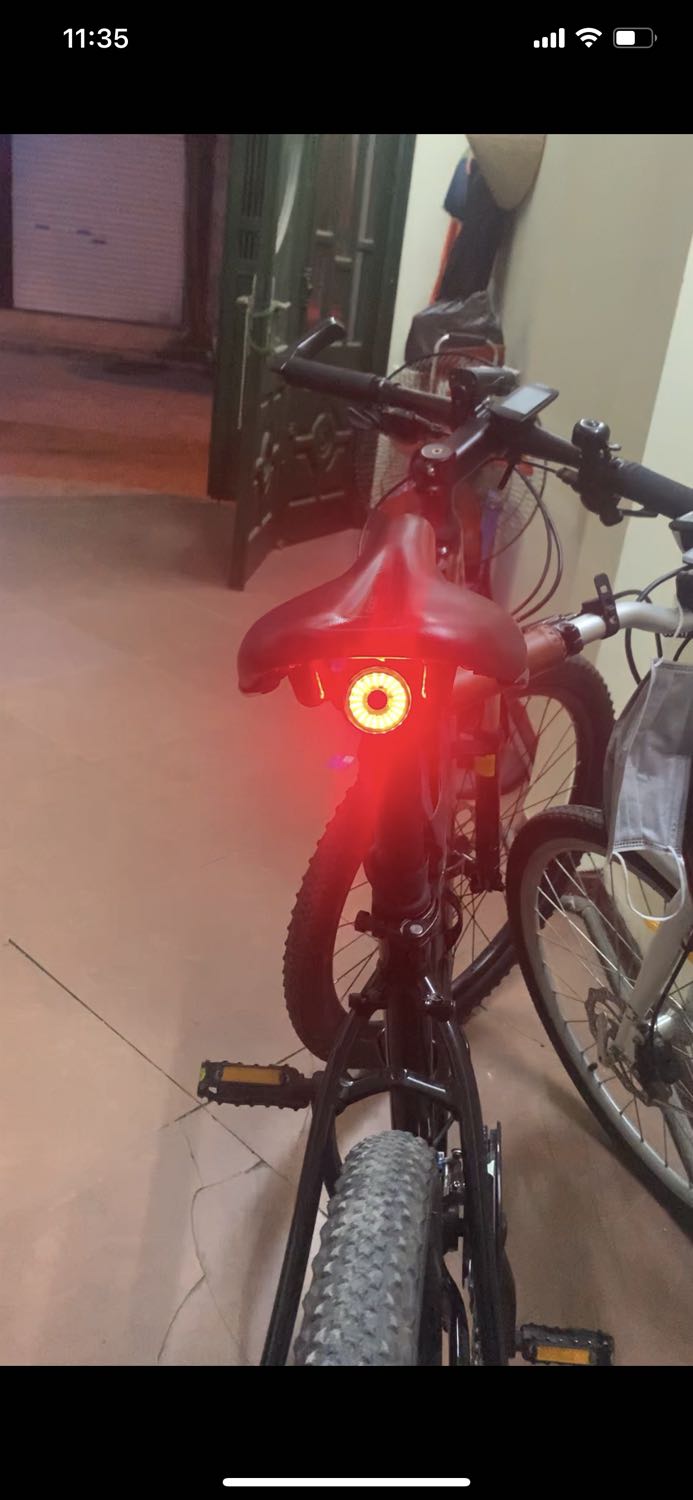 Đèn khá chắc chắn. Độ sáng đạt yêu cầu. Giống với mô tả.
Chưa *** được thời lượng của pin