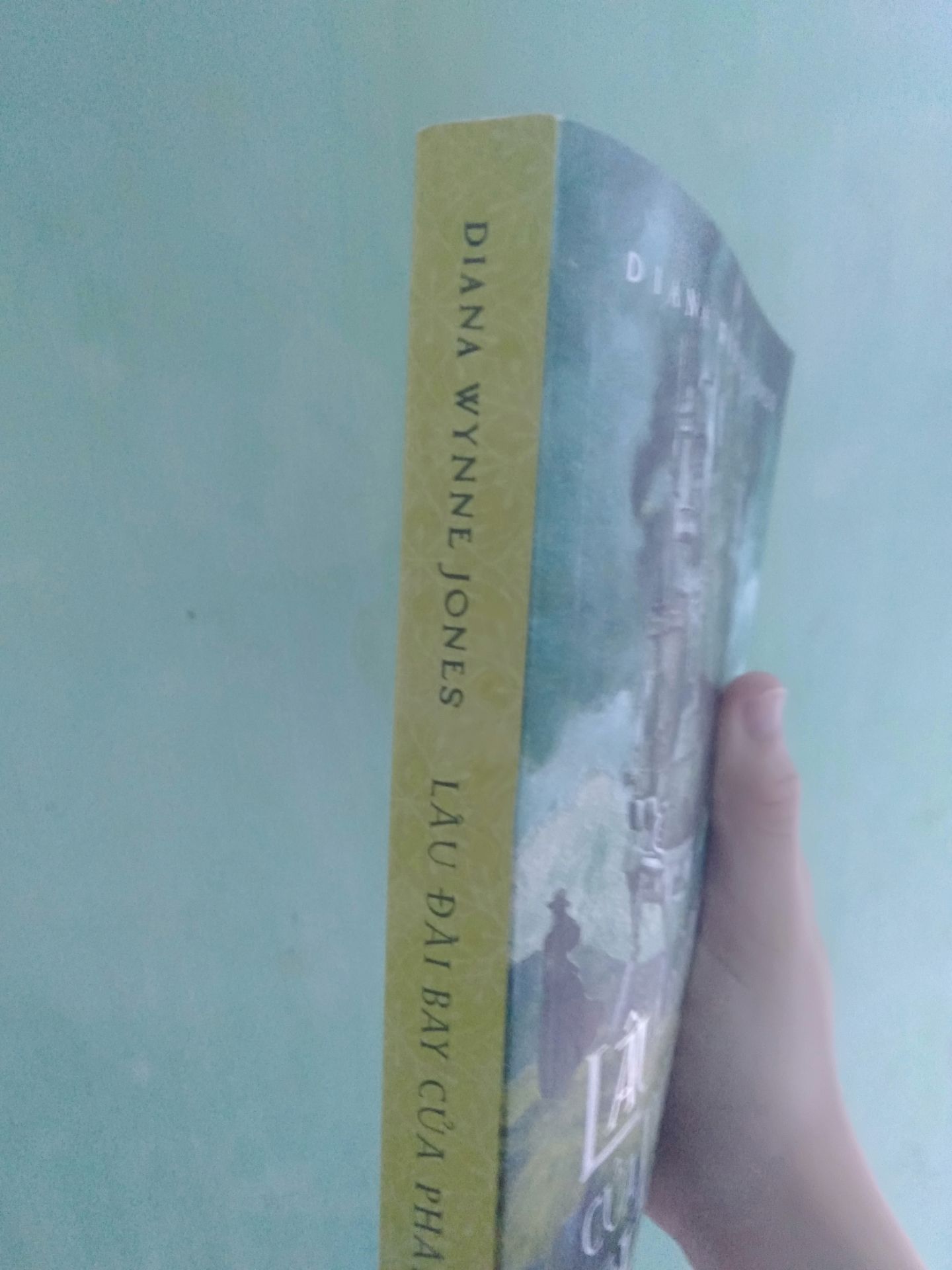 Sách rất hay Rất cuốn giao hàng thì rất nhanh luôn sách đc bọc cẩn thận shiper thân thiện, không bị gập sách nhưng sách có chút bị bục chỉ sách tý nhưng k sao là đơn đầu lên mk sẽ bỏ qua rất vui vì tiki giao nhanh và sách hay đẹp 
Mk sẽ ủng hộ lâu dài