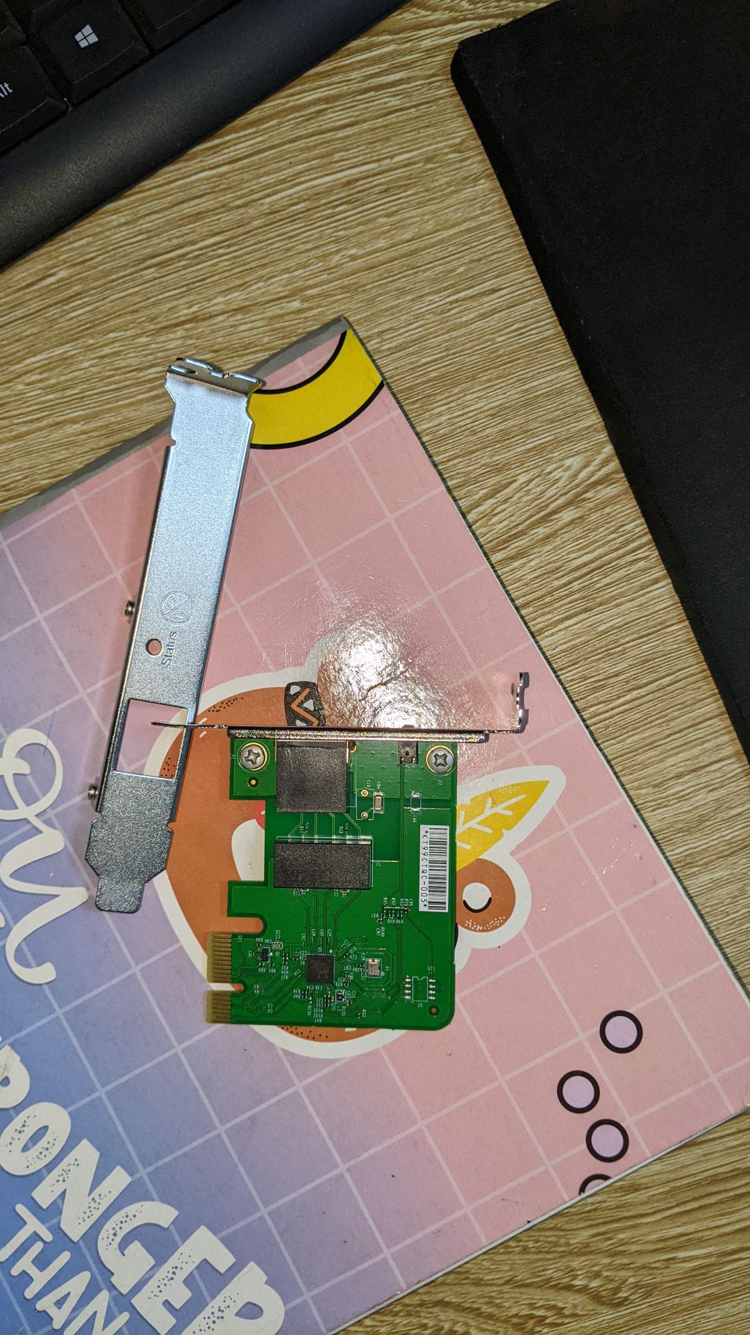 rất hay, có ngàm nhỏ đi kèm để lắp vào máy tính đồng bộ. tháo ngàm dài lắp ngàm ngắn. dùng cho chỗ làm đặt hàng rất hay, có ngàm nhỏ đi kèm để lắp vào máy tính đồng bộ. tháo ngàm dài lắp ngàm ngắn. dùng cho chỗ làm đặt hàng