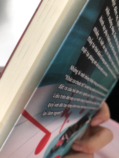 Giao hàng nhanh, đóng gói đẹp. Sách còn mới, khá dày, mong sẽ hay như Người ếch