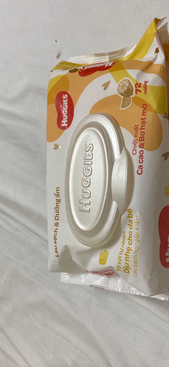 Giấy mềm,độ ẩm vừa phải, hương thơm dịu nhẹ. Rất ưng ý sản phẩm này