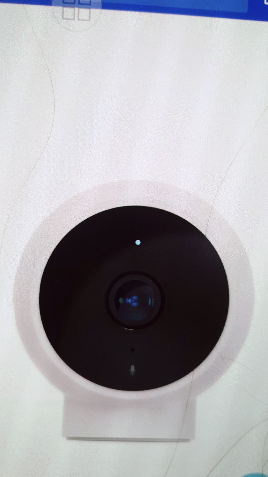 Cam rõ nét, di chuyển nhạy khi sóng mạnh. Nhưng hạn chế hỗ trợ thẻ nhớ dung lượng thấp nên khi lưu chỉ 1 buổi đã đầy bộ nhớ.