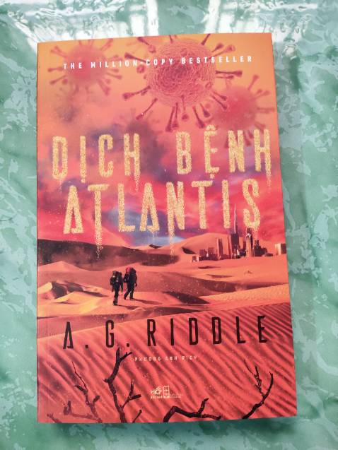 Sản phẩm có chất lượng tốt, đóng gói cẩn thận, thời gian giao hàng nhanh chóng. Giá trên tiki đã được giảm so với giá bìa, cộng thêm các mã giảm giá và freeship nếu mua nhiều. Nội dung thì mình chưa kịp đọc nên không thể nhận xét.