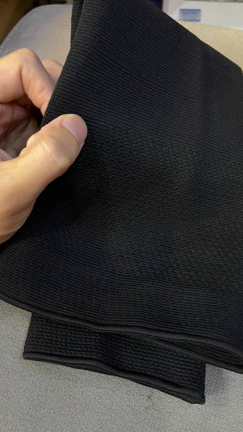 Hàng xịn nha mọi người, đi rất thích, mình có mua cho mẹ mình nữa bị giãn tĩnh mạch qua 1 thời gian sử dụng rồi theo đánh giá khách quan thì sản phẩm rất tốt. Shop hỗ trợ nhiệt tình nữa nên có gì thắc mắc cứ tương tác đừng ngại