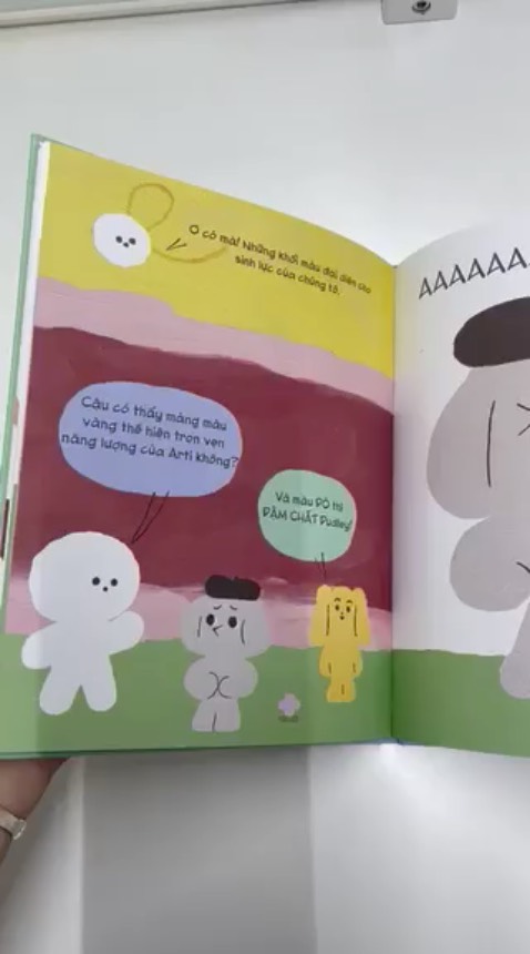 Pinpin vẽ chân dung với nội dung nhẹ nhàng phù hợp với thiếu nhi, giấy chống loá mắt, màu sách đẹp, shop hàng đóng gói kèm bọc xốc nên ko bị vỡ góc sách. Sẽ tiếp tục ủng hộ 👍🏻👍🏻👍🏻