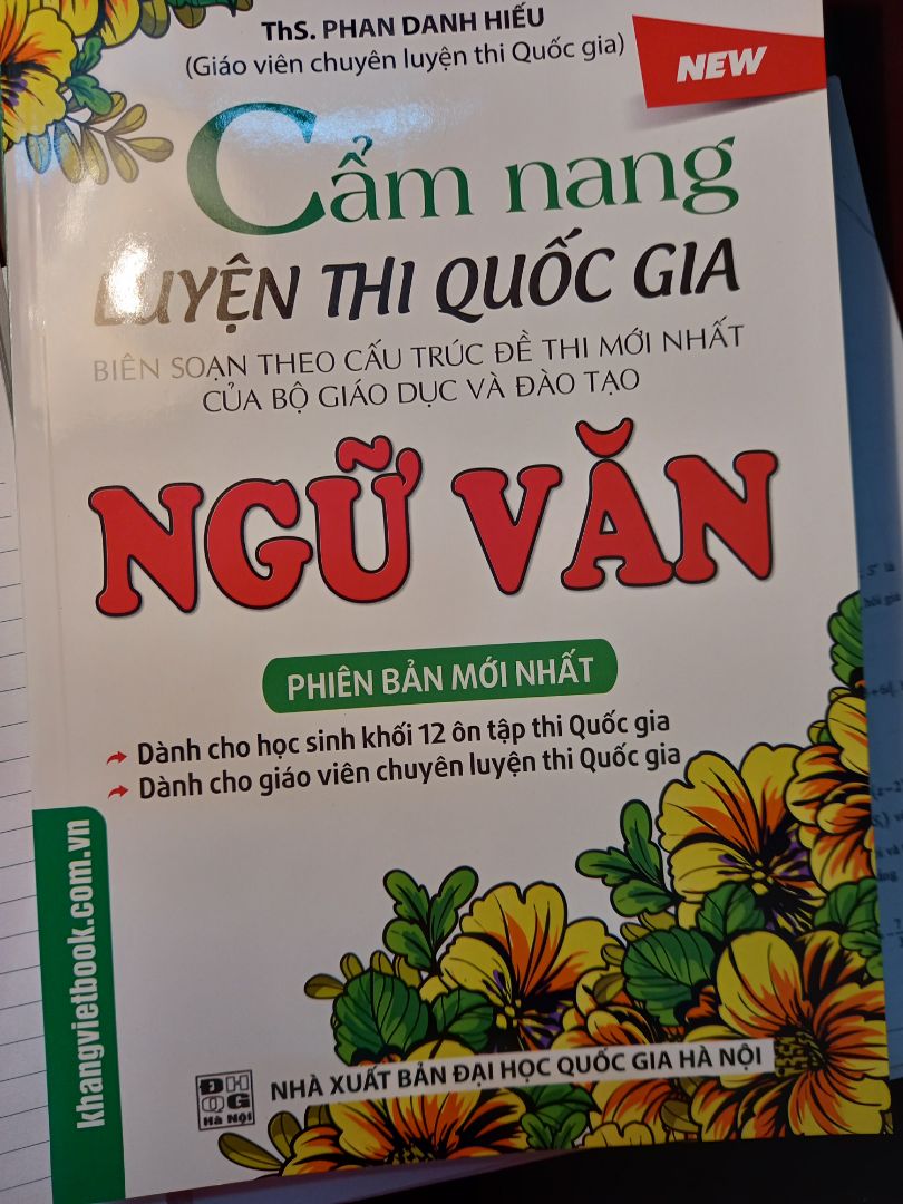 Sản phẩm giao nhanh, đóng gói cẩn thận. Sách rất hay, phù hợp với những ai đang ôn thi thptqg.