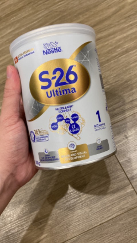 Sữa hơi khó tan hơn sữa nan. Shop đóng gói rất cẩn thận, giao hàng nhanh.