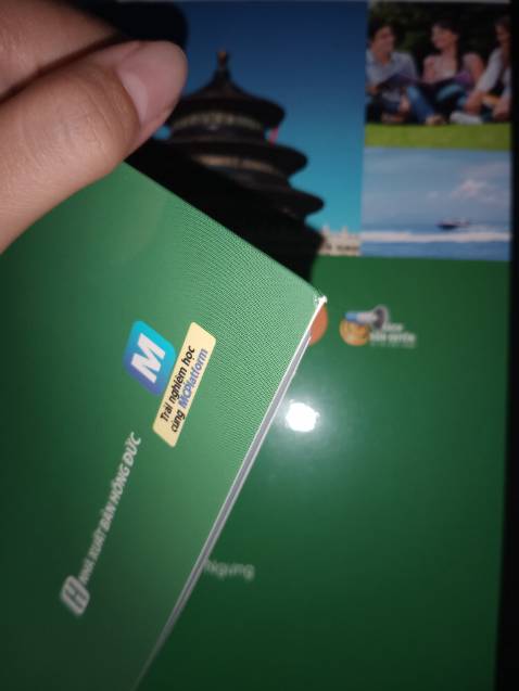 Chỉn chu, sách mới, rõ nét, đúng hạn. Tuy nhiên, có vẻ góc sách có vẻ bị tác động. Không biết là do cách đóng gói hay sao vậy?