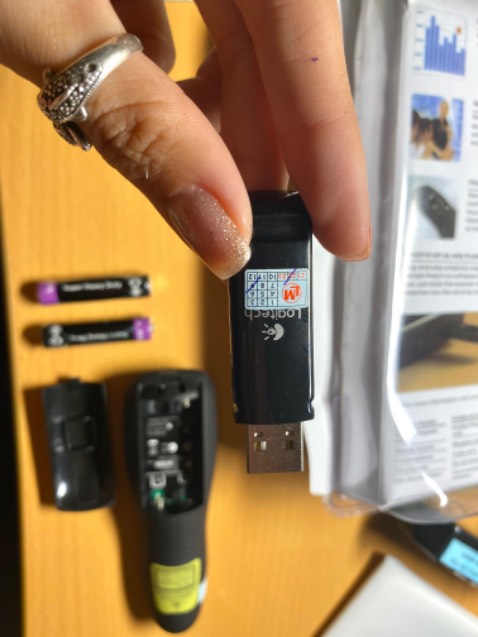 Bút slide tốt, bảo hành đảm bảo. Đóng gói cẩn thận. Hàng tặng kèm rất thú vị. Cảm ơn Shop!!