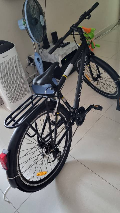 Nặng chắc, nồi đồng cối đá, leo cầu thang wheelie vô tư.
Tốt trong tầm giá nhé mấy bạn. Nặng chắc, nồi đồng cối đá, leo cầu thang wheelie vô tư.
Tốt trong tầm giá nhé mấy bạn.