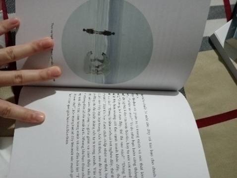 Chỉ mới đọc xong chương đầu mình đã thấy thế giới quan của mình được mở ra rất nhiều. Những băn khoăn, lo lắng, trăn trở cũng vì nội dung của sách bay đi mất tiêu. Luac đọc sách mình cứ có cảm giác bản thân đang đi dạo chốn thảo nguyên xanh tươi trải dài vô tận vậy, yên bình, nhẹ nhàng đến lạ thường.