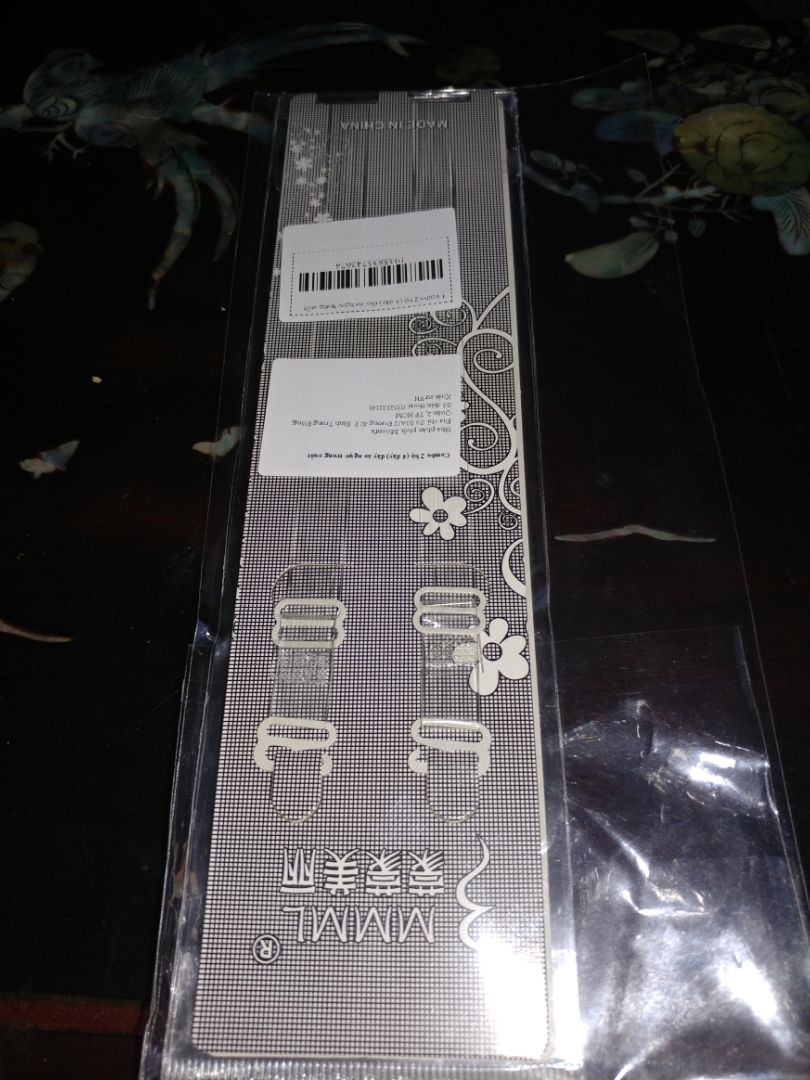 nhìn dễ thương. nhỏ nhỏ. mỏng mảnh. chưa sử dụng. hàng giao nhanh. người giao hàng thân thiện. nói chung là ổn.