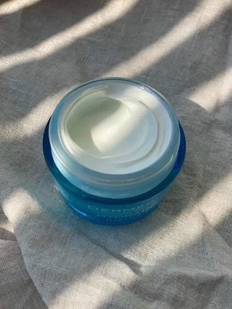 Một cuốn sách cực hay và cảm động với các bài học về việc giữ lời hứa, về việc giữ danh dự, về việc yêu thương những người khác biệt với mình. Sách cho thiếu nhi nhưng bố mẹ nên đọc và đọc cho con nghe!
Ảnh mang tính chất minh họa👌👌