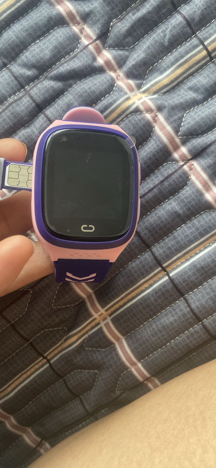 nghe gọi rõ ràng, định vị ko chính xác lắm (80% so kỳ vọng), kiẻu dáng khá đẹp
Nc chất lượng phù hợp với SP, rất tiện, nên sắm cho con