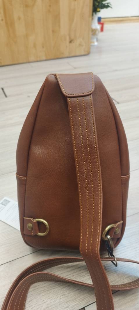 Túi quá đẹp luôn ạ , da mền , bên trong khá rộng  .. cảm ơn shop nhìu ạ