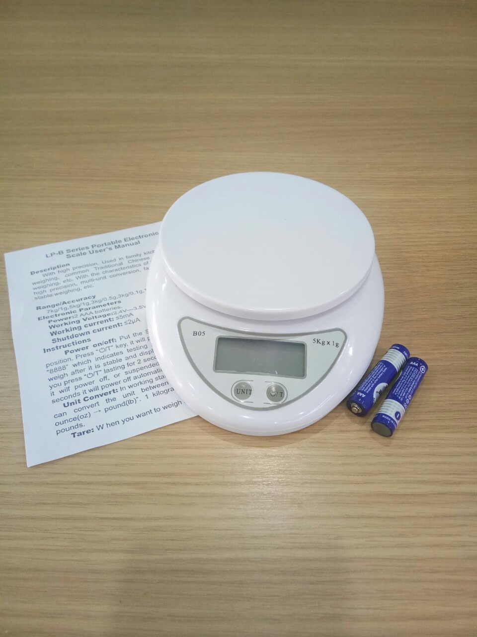 Hàng nhận lúc hơn 10h 22/10, mình đã bỏ pin kèm theo của Tiki vào, làm theo hướng dẫn, có thử pin mới khác nhưng cân vẫn ko hiển thị số lên. Tiki xử lý vấn đề này giúp ạ.