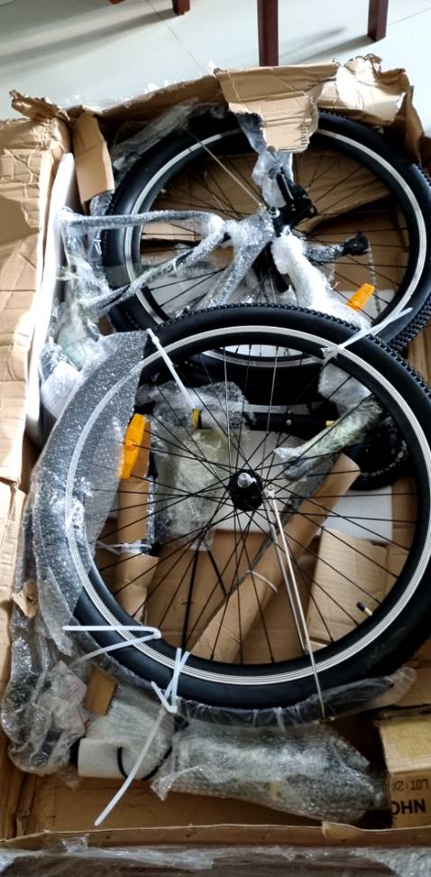 Nặng chắc, nồi đồng cối đá, leo cầu thang wheelie vô tư.
Tốt trong tầm giá nhé mấy bạn. Nặng chắc, nồi đồng cối đá, leo cầu thang wheelie vô tư.
Tốt trong tầm giá nhé mấy bạn.