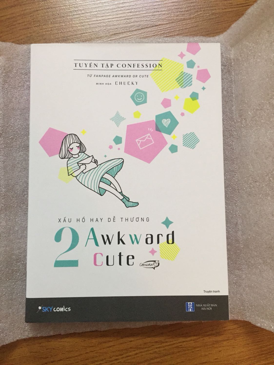 Thật sự thì đây là lần thứ N mình mua đồ trên Tiki và cũng là lần đầu tiên mình nhận xét về sản phẩm. Vì quá xuất sắc và mình phải chia sẻ để mọi người cùng biết đến Tiki. Mình cực kì là hài lòng về cách gói và cách họ đóng hộp để giao hàng, nhìn chung thì rất cẩn thận. Mình vẫn còn ủng hộ Tiki dài dài. Mấy bạn giao hàng cũng rất là thân thiện và dễ thương a !!! Thật sự thì đây là lần thứ N mình mua đồ trên Tiki và cũng là lần đầu tiên mình nhận xét về sản phẩm. Vì quá xuất sắc và mình phải chia sẻ để mọi người cùng biết đến Tiki. Mình cực kì là hài lòng về cách gói và cách họ đóng hộp để giao hàng, nhìn chung thì rất cẩn thận. Mình vẫn còn ủng hộ Tiki dài dài. Mấy bạn giao hàng cũng rất là thân thiện và dễ thương a !!!