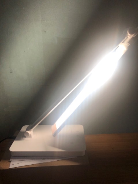 Hài lòng về sp, mẫu mã đẹp đèn sáng vs 2 ánh sáng màu chọn vs các tính năng thông minh tiện lợi khác, nên tk nhé