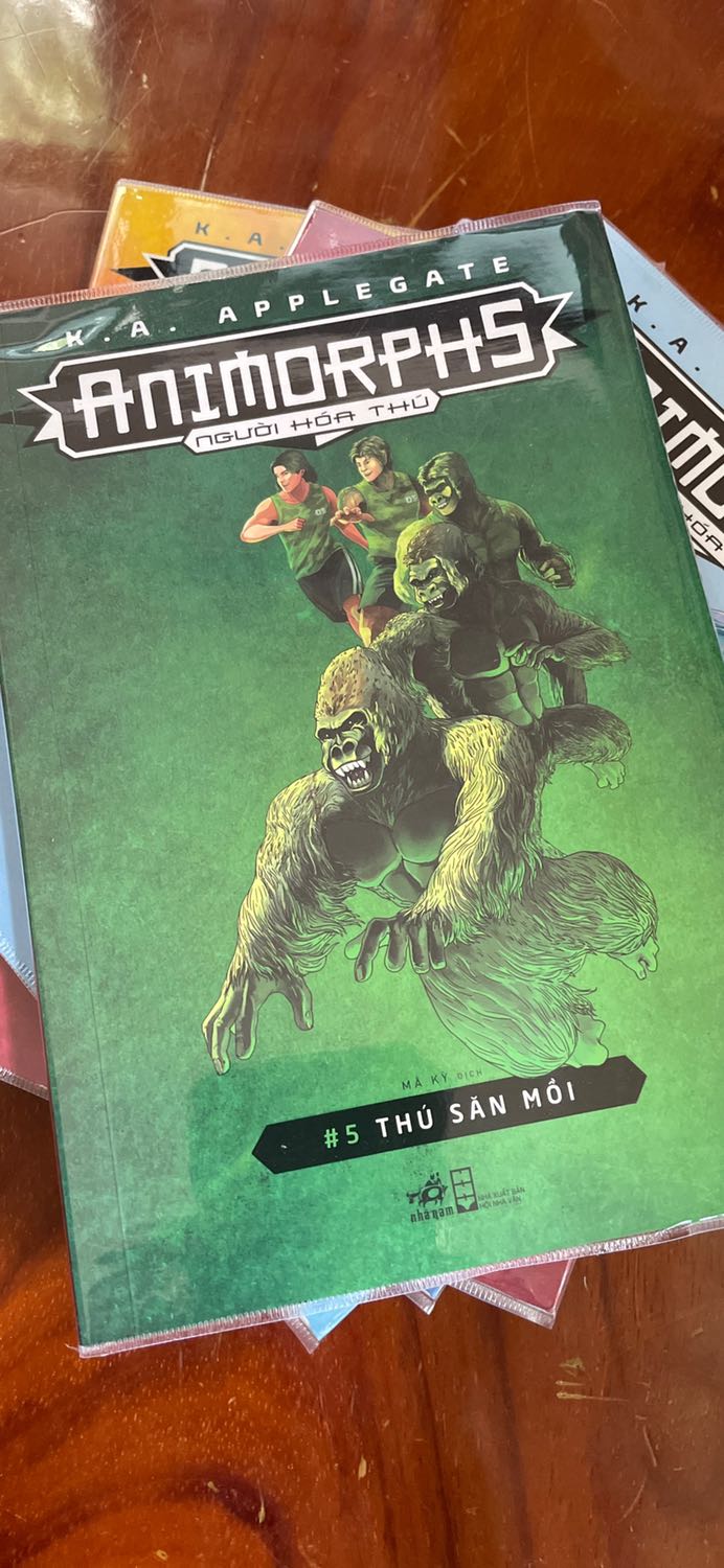 Mới đặt hôm qua hôm nay đã nhận đc sách. Truyện khá hay! Rất thích!