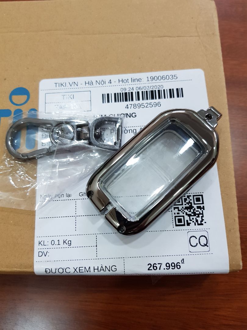 Đặt màu bạc giao màu titan. Làm ăn không trung thực. không bao giờ đặt hàng từ shop này.