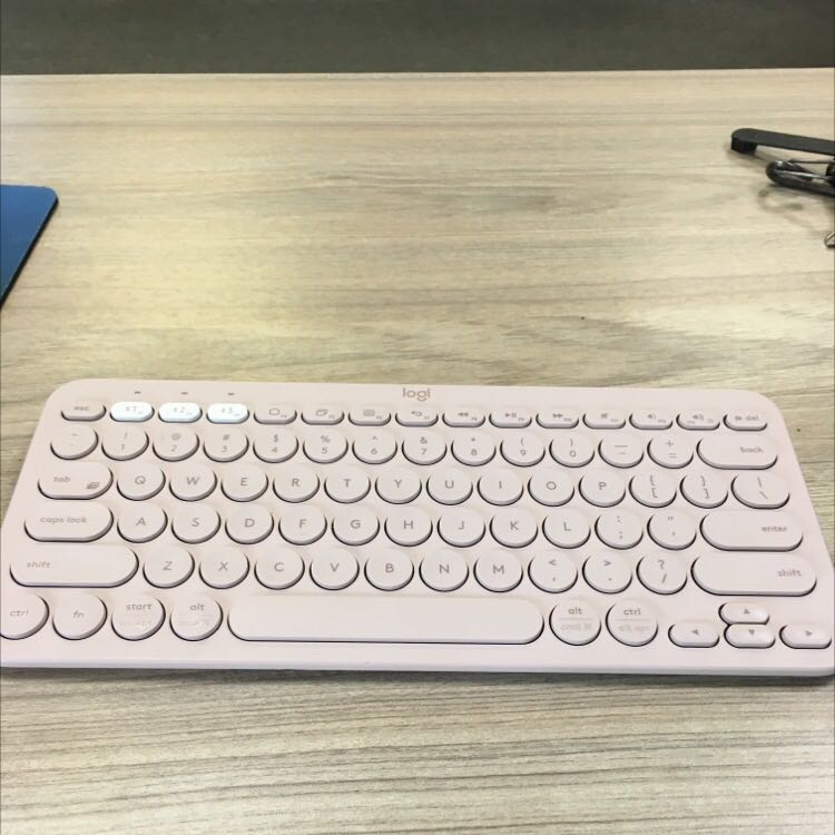 Bàn phím sử dụng tốt với macbook m1 chất lượng tuyệt vời, kết nối nhanh, giá tốt 👍 rất phù hợp với công việc máy tính văn phòng, làm việc