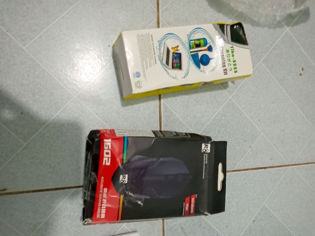 Lúc giao đến thì bị bóp méo nên chỉ cho 4 sao thôi,còn lại đều ổn Lúc giao đến thì bị bóp méo nên chỉ cho 4 sao thôi,còn lại đều ổn