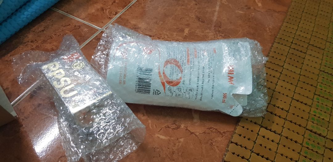 cảm thấy thất vọng về tiki cực kỳ. mùa nhiều đơn rồi. hôm bữa 1 đơn hàng giao thiếu cho mình, tới giờ vận chưa giải quyết xong cho mình nữa. bây giờ thì lại giao sai đơn. gọi lên thì hỏi s ko kiểm hàng. thật mình có con nhỏ ko có thời gian để kiểm hàng lun ak. mà tiki nói vậy. cảm thấy thất vọng và long tin với tiki giảm hẳng lun